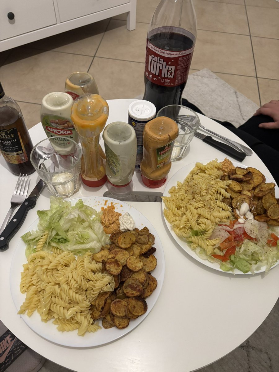 irreve3rsible's tweet image. eske je sais accueillir ?