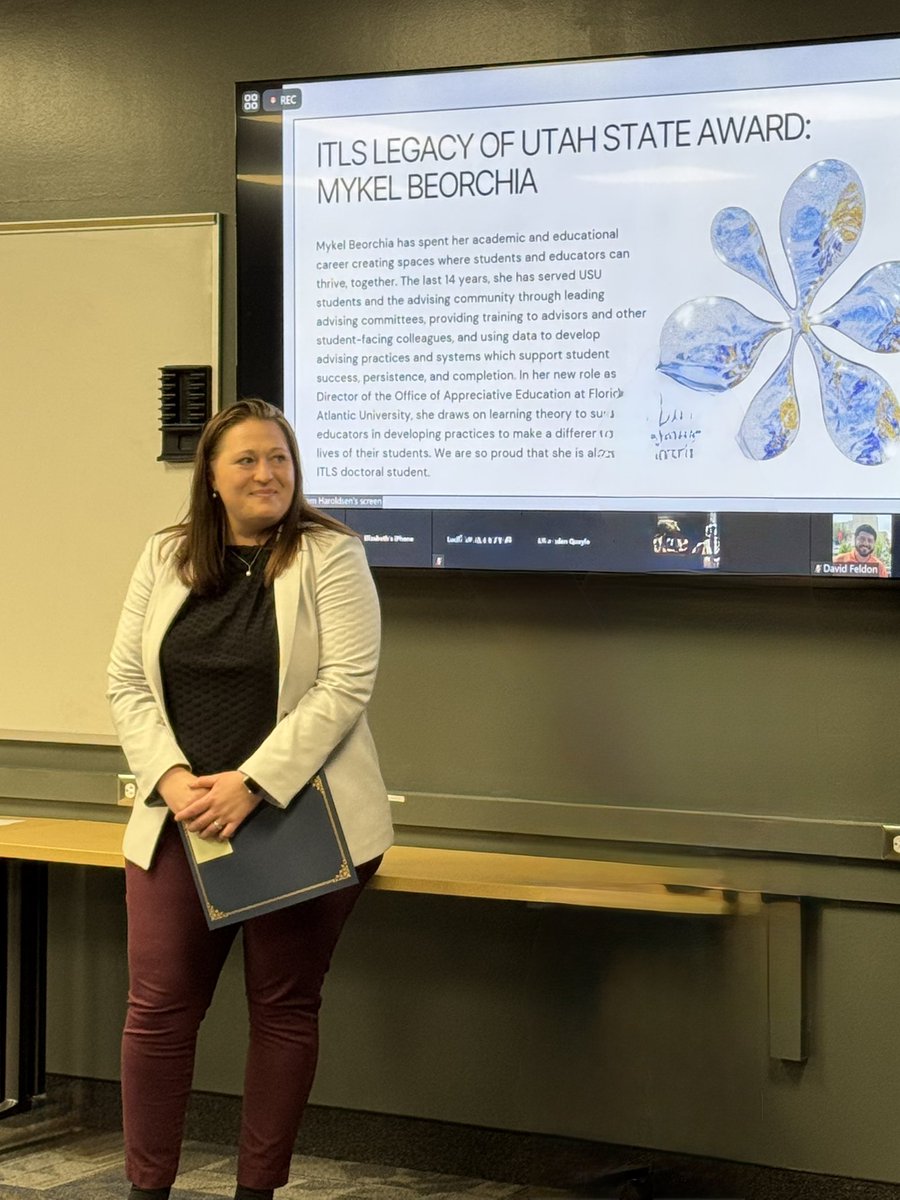 🎉 Congrats to Mykel for receiving a award for her dedication to student success! Her work in advising, training, and data-driven support has made a lasting impact on students &amp; educators. 👏✨
#ThoughtfulThursday #FutureOfLearning #Upskilling #TeachingTips #EdInnovation