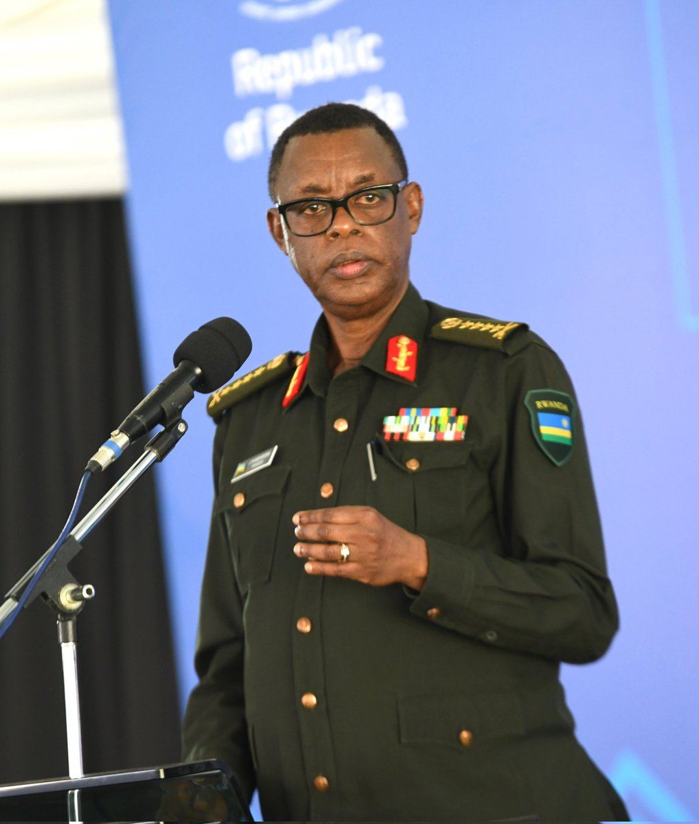 kazungu_kaboss's tweet image. Turikumwenawe Gen. JAMES KABAREBE 🇷🇼🫡🫡❤️❤️❤️❤️