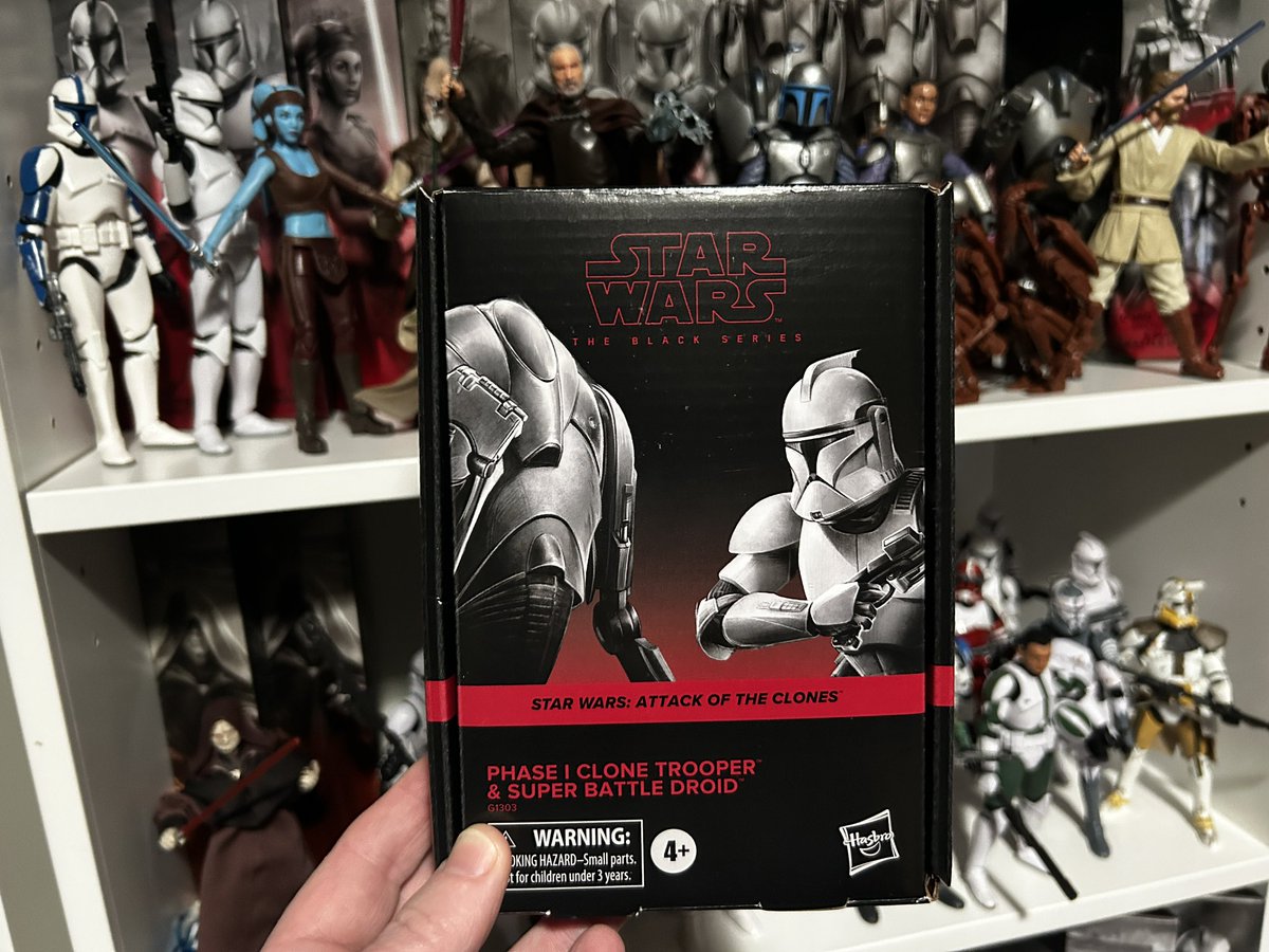 yak_face's tweet photo. The newest Black Series Phase I Clone Trooper & Super Battle Droid 2pk has arrived from Hasbro Pulse. #hasbro #blackseries #starwarsblackseries #hasbropulse #attackoftheclones #episodeII https://t.co/PzLzMyP7IS