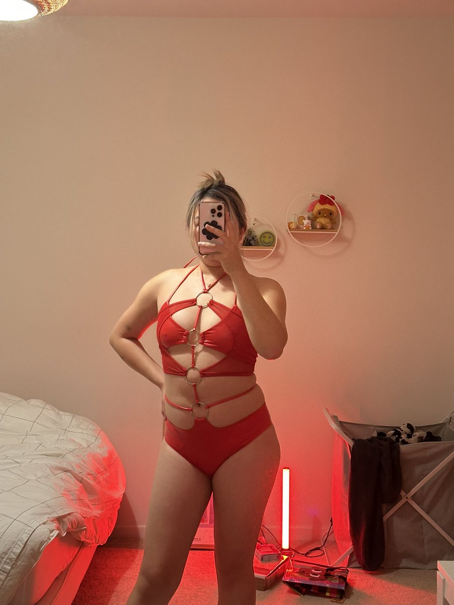 mirandaswlee's tweet image. goodbye, farewell old me, I’ve turned ads off and limiting this app but I can’t delete…. maybe I’ll get back on tumblr