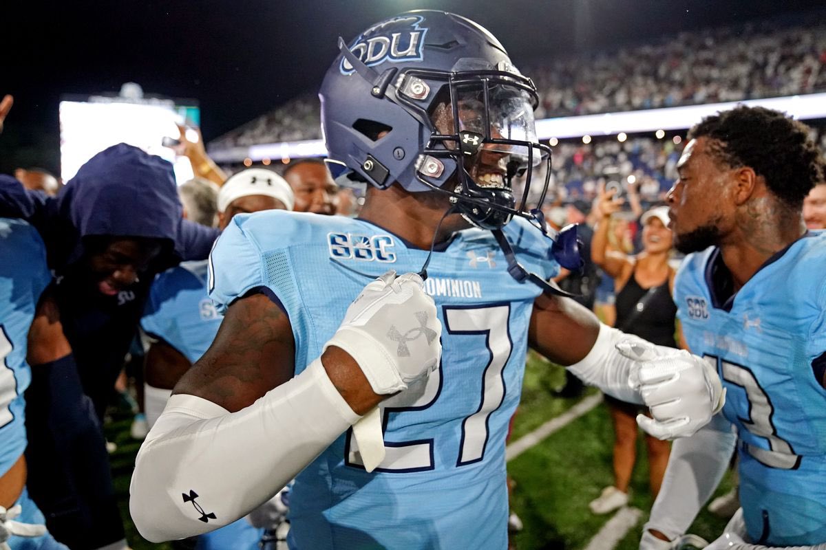 Michael Holcomb Jr (@mike_holcomb1) on Twitter photo Blessed to Receive an Offer From Old Dominion University 🔵⚪️ <a href="/CoachVic_/">Victor Irokansi</a> <a href="/ODUFootball/">ODU Football</a> <a href="/BrianDohn247/">BrianDohn247</a> <a href="/MohrRecruiting/">Brian Mohr</a> <a href="/FTRreport/">Fast Track Recruits</a> #FTR Blessed to Receive an Offer From Old Dominion University 🔵⚪️ <a href="/CoachVic_/">Victor Irokansi</a> <a href="/ODUFootball/">ODU Football</a> <a href="/BrianDohn247/">BrianDohn247</a> <a href="/MohrRecruiting/">Brian Mohr</a> <a href="/FTRreport/">Fast Track Recruits</a> #FTR