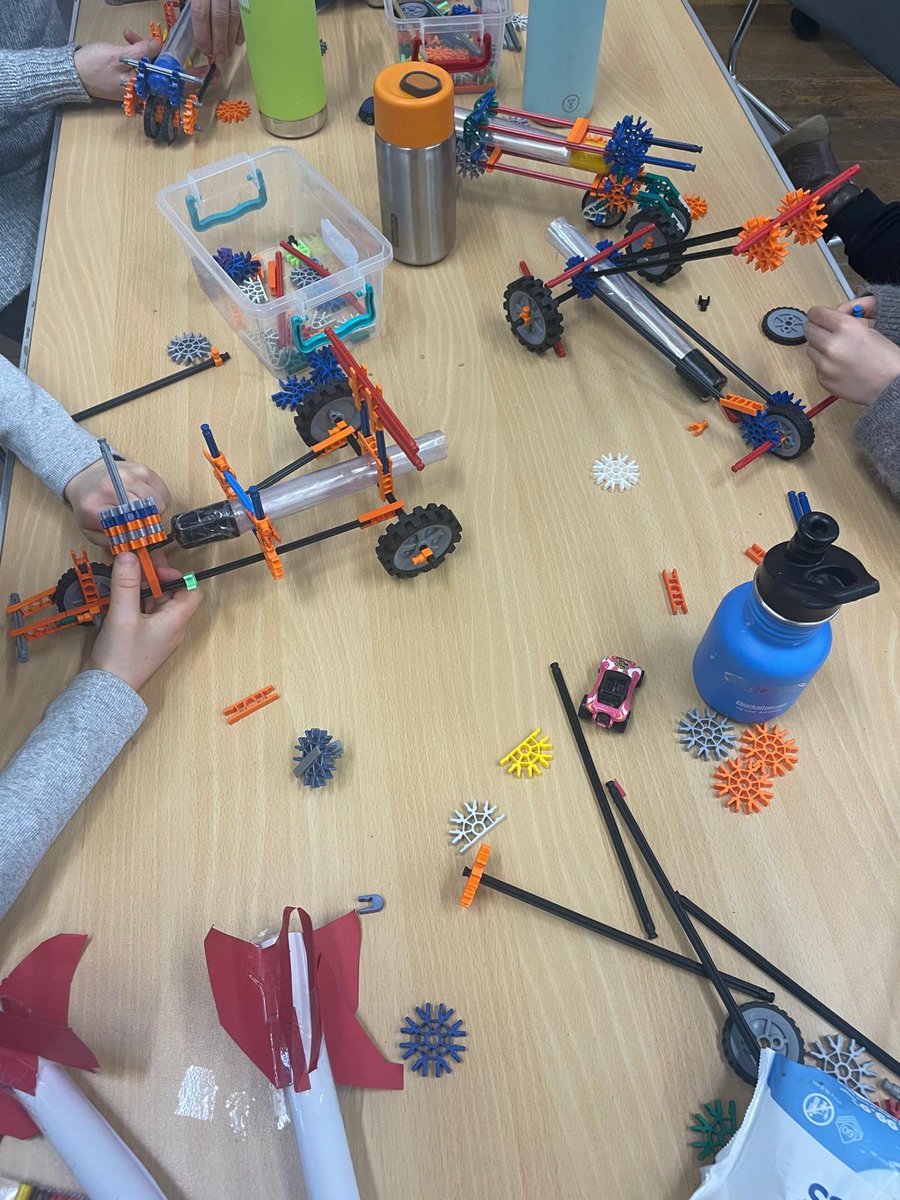 BLOODHOUND_Edu's tweet image. We've had a great time this week working with some wonderful young people thanks to #ActiveImpact @GlosCC
#Inclusion @SafetyDave1000k @HPCurtis @ThisIsEng @Bloodhound_LSR @RAEngNews @IETeducation