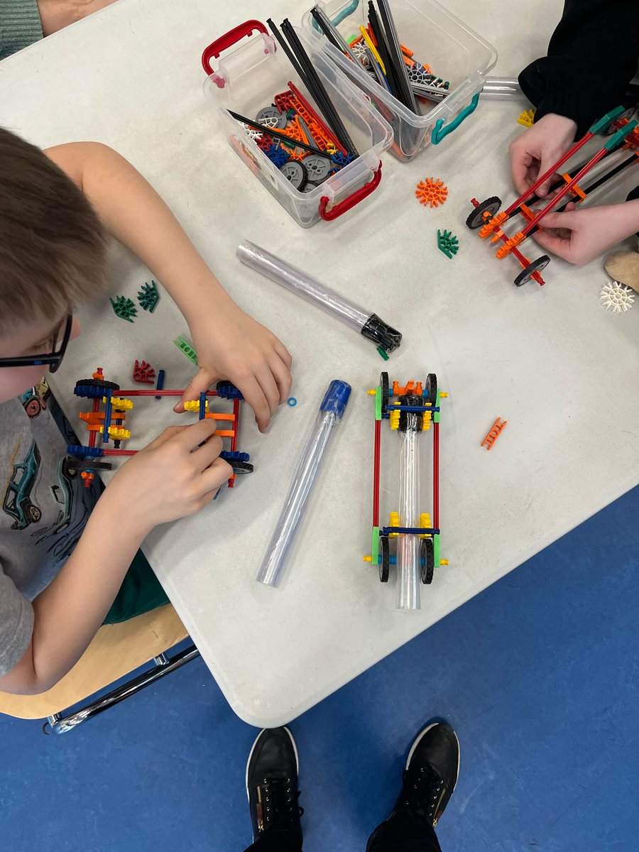 BLOODHOUND_Edu's tweet image. We've had a great time this week working with some wonderful young people thanks to #ActiveImpact @GlosCC
#Inclusion @SafetyDave1000k @HPCurtis @ThisIsEng @Bloodhound_LSR @RAEngNews @IETeducation