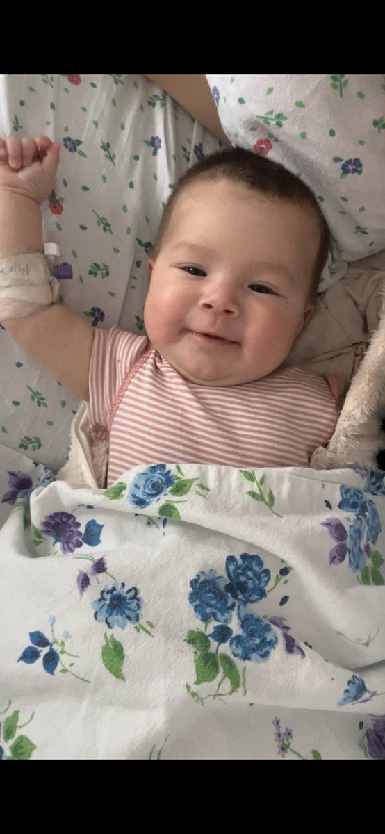 Ellis_Lessi's tweet image. Last couple weeks have been really stressful for me. My baby got sick and it’s the worst feeling ever, I don’t even know how to help her😭 Now we’re in the hospital and I pray for her to get better soon🥺