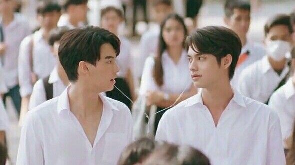 n_nooniee's tweet photo. Happy 5th Anniversary 2gether The Series. A series that welcomes us to the BL world I missed u so much SarawatTine without u my dark days are nothing 🥹
#2getherTheSeries #SarawatTine #WatTine #winmetawin #bbrightvc https://t.co/oItMm2h5bh