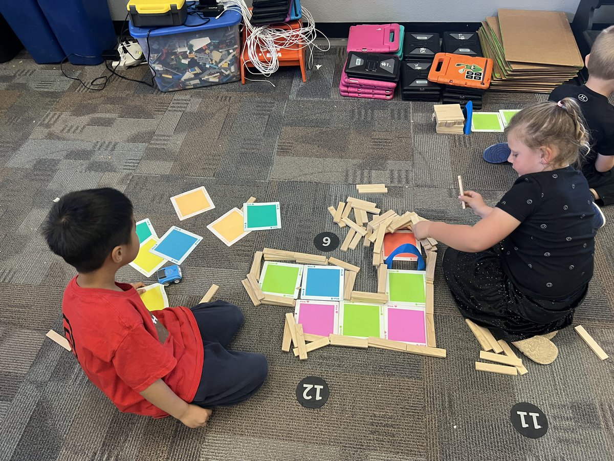 KnIhT_tNeReFfId's tweet photo. Kinder is creating programs for @Sphero Indi to go through a tunnel and park in a garage!!! The conversations, failures and grit has been truly AMAZING!!! #csforall #csk8 #robots #engineering #stem #code #stemed #makerspace #dvusdtech @SVViperPride @DVUSD @KEVAplanks @SpheroEdu https://t.co/vZZltm6fko