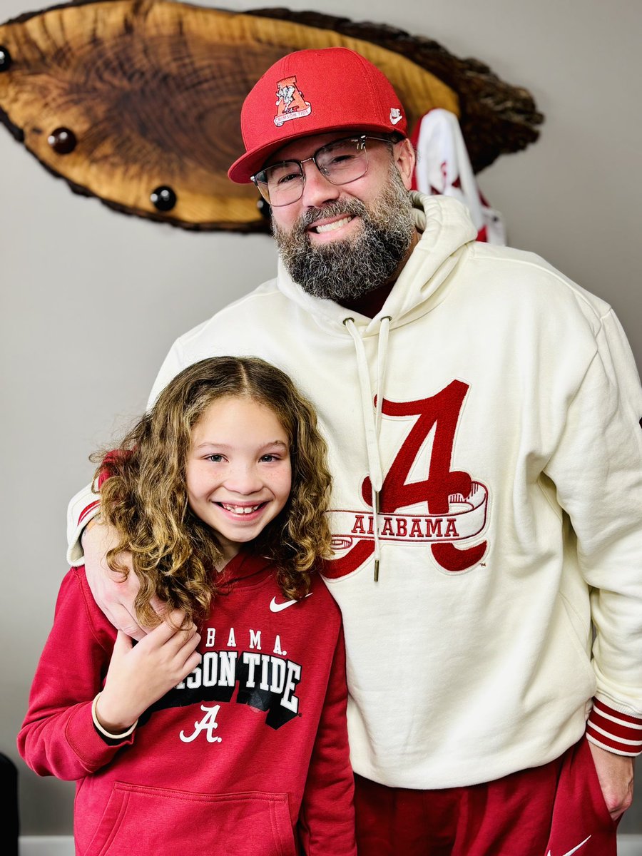 On our way to Knoxville to watch our Lady Tide <a href="/AlabamaWBB/">Alabama Women’s Basketball</a> take on the Lady Vols. We are pumped. Roll Damn Tide #RollTide 🐘🏀‼️