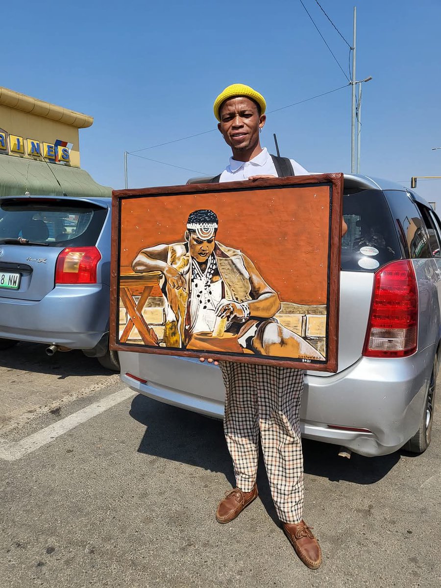 NorthWesTimes's tweet image. THIS IS DITSHWELE ODUETSE A VISUAL ARTIST FROM SCHWEIZER RENEKE.

Ditshwele Oduetse also known as "Jaros" is a 34 year old self-taught visual artist from Ipelegeng township in Schweizer Reneke.