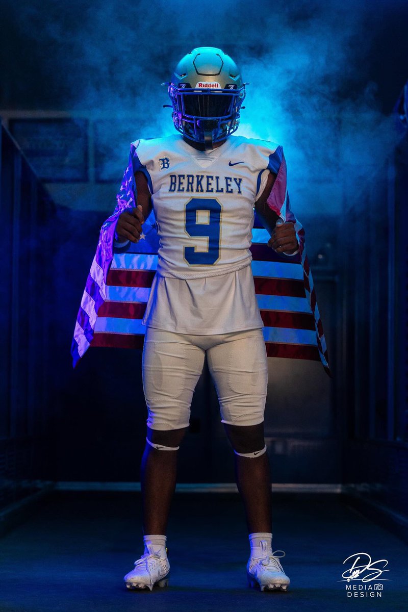 Rayquan Benekin⭐️ (@raylogocrxzy) on Twitter photo As I get ready to go leave highschool and leave for college <a href="/SCSTATE1896/">SC State University</a> to all the coaches out there be on the look out <a href="/lomirrr/">Jahmir Heyward</a> this guy is a absolute monster on the field and a genius in the classroom if I was a coach I would recruit this young man right here a absolute unit As I get ready to go leave highschool and leave for college <a href="/SCSTATE1896/">SC State University</a> to all the coaches out there be on the look out <a href="/lomirrr/">Jahmir Heyward</a> this guy is a absolute monster on the field and a genius in the classroom if I was a coach I would recruit this young man right here a absolute unit
