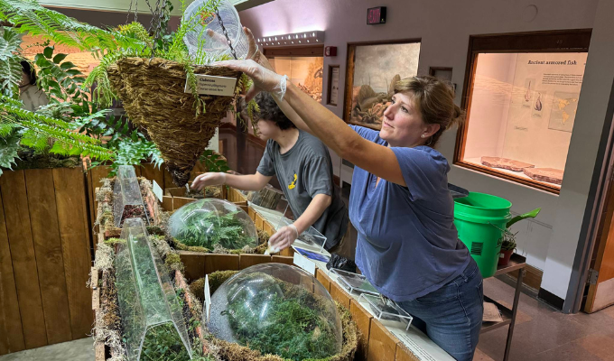 Help us unlock #OneDayOneKU bonus funds by giving between 3-4 pm! The unit with the most NEW donors wins $2,000 AND thanks to the generosity of our board member, every new donor who gives $25> will have their gift matched with an additional $100!  

❤️ rockcha.lk/oxq