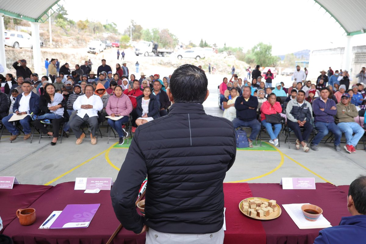 La #PrimaveraOaxaqueña llegó a San Miguel Tulancingo con el Gobernador Salomón Jara Cruz (<a href="/salomonj/">Salomón Jara Cruz</a>) y la Presidenta Honoraria del <a href="/DIF_Oaxaca/">DIF Oaxaca</a>, Irma Bolaños (<a href="/Irma_BolanosOax/">Irma Bolaños Quijano</a>), quienes presentaron la estrategia Trabajo que Transforma tu Municipio, iniciativa con la que se impulsa