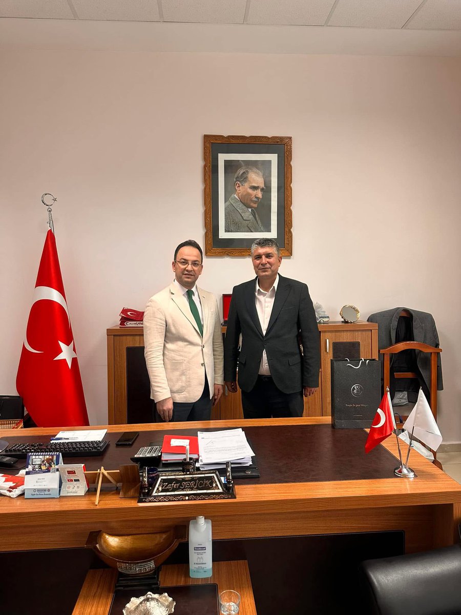 Öz Sağlık İş Sendikası Gaziantep Şube Başkanlığı (@ozsaglikgantep) on Twitter photo GAZİANTEP ÜNİVERSİTESİ TIP FAKÜLTESİ’NDEYİZ…
Gaziantep Üniversitesi Tıp Fakültesi Sekreteri Sn.Zafer SERİCİK’i ziyaret ettik. Kıymetli idarecimizle çalışma hayatının genel sorunları ve sendikal çalışmalarımız hakkında istişarelerde bulunduk.
<a href="/MehmetGorgel27/">Mehmet Görgel</a>
<a href="/Mucahit_Ergun27/">Mücahit ERGÜN</a> GAZİANTEP ÜNİVERSİTESİ TIP FAKÜLTESİ’NDEYİZ…
Gaziantep Üniversitesi Tıp Fakültesi Sekreteri Sn.Zafer SERİCİK’i ziyaret ettik. Kıymetli idarecimizle çalışma hayatının genel sorunları ve sendikal çalışmalarımız hakkında istişarelerde bulunduk.
<a href="/MehmetGorgel27/">Mehmet Görgel</a>
<a href="/Mucahit_Ergun27/">Mücahit ERGÜN</a>