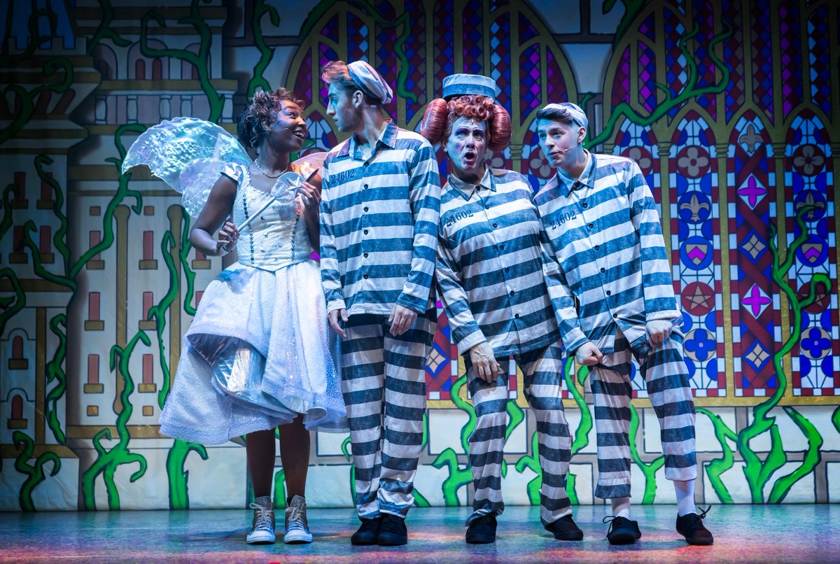 UK Pantomime Association tweet media