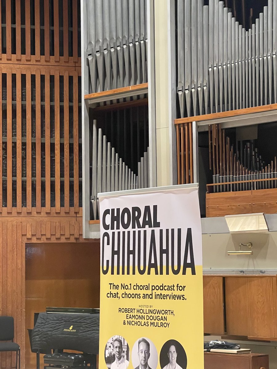 moonsiesharp's tweet photo. Half term started with a rousing and inspirational choral workshop with the brilliant ⁦@ifagiolini⁩ and a healthy contingent of ⁦@yms_uk⁩ - the Bach B Minor Mass - gloriously challenging and making more sense #ChoralChihuahua https://t.co/A9GXu6lHDf