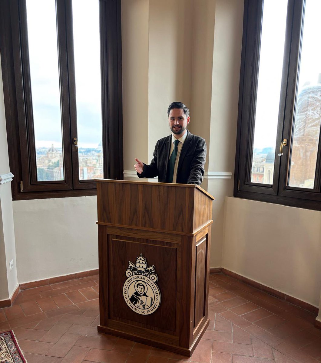 jakhorb's tweet photo. Za nami międzynarodowa konferencja naukowa w Rzymie @_Angelicum poświęcona wolności religijnej i pismom Pawła Włodkowica. Przesłanie polskiego myśliciela inspiruje także dziś i zadziwia za granicą. Byli z nami młodzi badacze z różnych stron świata. Dzięki @MichalKlosowski https://t.co/pb9Ic55ZJ8