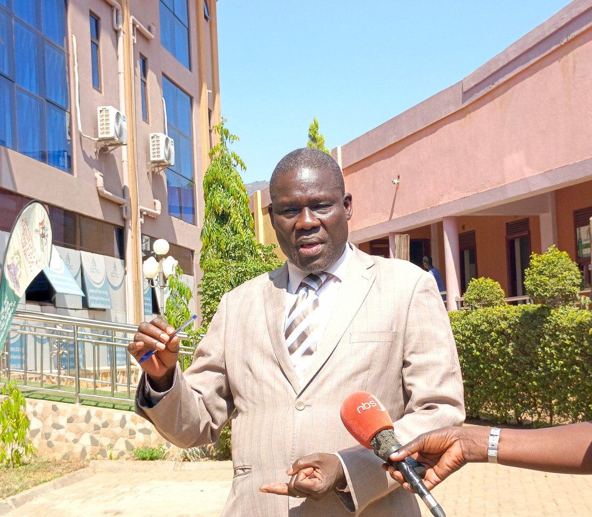 Gulu University (@guluvarsity) on Twitter photo The VC <a href="/GeorgeOpenjuru/">George L. Openjuru</a> called upon the Community in Karamoja subregion to give Gulu University all the support needed in order to nurture the constituent college into a fully fledged university. <a href="/RuhakanaR/">Dr. Ruhakana Rugunda</a> <a href="/MMU_Uganda/">Mountains of the Moon University</a> The VC <a href="/GeorgeOpenjuru/">George L. Openjuru</a> called upon the Community in Karamoja subregion to give Gulu University all the support needed in order to nurture the constituent college into a fully fledged university. <a href="/RuhakanaR/">Dr. Ruhakana Rugunda</a> <a href="/MMU_Uganda/">Mountains of the Moon University</a>