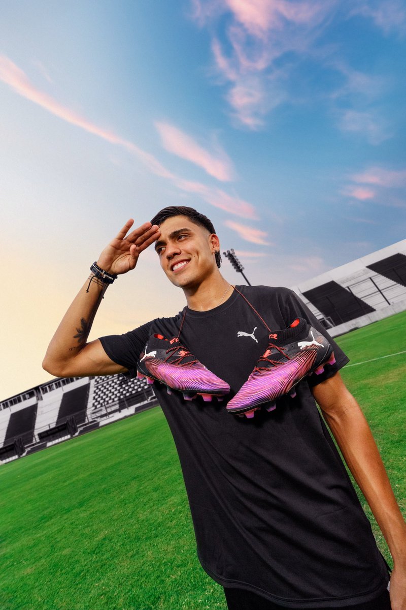 FUTURE 8. Porque los básicos son aburridos.😉 <a href="/Exezeballos/">Exequiel</a> 

Encontrá el nuevo Future de Unlimited Pack en PUMA.com y tiendas PUMA.