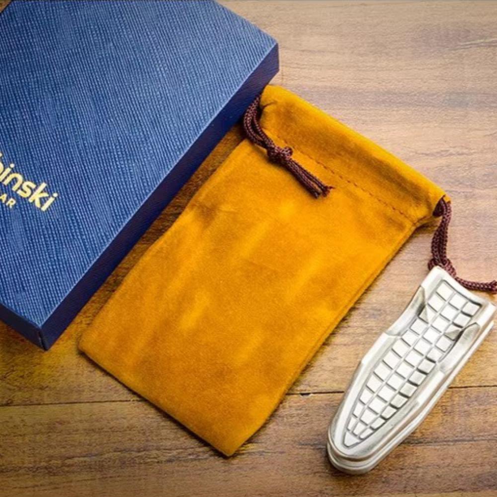 LACASASAVOR's tweet image. #قاطع #سيجار و #حامل عالي الجودة ,
حامل سيجار , 3 شفرات مزدوجة مختلف احجام القطر من #الفولاذ الحاد المقاوم للصدأ مخصص لقص #السيجار بحرفية دقيقة تمنحك أفضل تجربة للسيجار - 10084