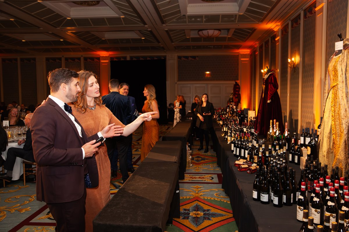 #VIWF Press Release: #VanWineFest is pleased to announce live and silent auction highlights of this year’s Bacchanalia Gala Dinner + Auction, presented by National Bank Private Banking 1859, benefiting Bard on the Beach. bit.ly/432y2uz