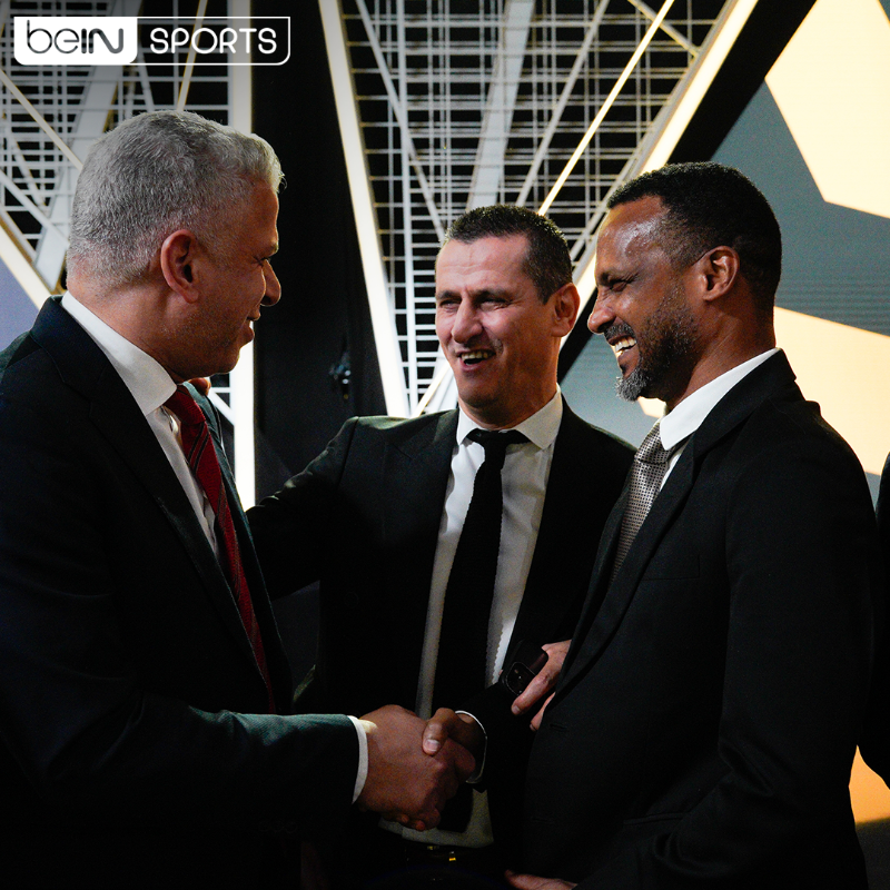 beINSPORTS's tweet photo. 📸 لقطات من كواليس قرعة ربع نهائي دوري أبطال إفريقيا توتال إنيرجيز وكأس الاتحاد الإفريقي توتال إنيرجيز التي أقيمت في استديوهات beIN SPORTS في الدوحة 🤩

#beINDraw | #CAFDraw | #CAFCL | #CAFCC | #TotalEnergiesCAFCL | #TotalEnergiesCAFCC