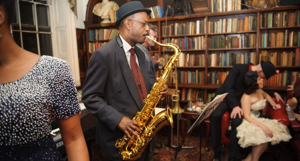 The Bebop Language Workshop with Patience Higgins follows the jazz oral tradition, focusing on learning through repetition and memorization, much like the methods of the great Barry Harris. You’ll develop a personal jazz vocabulary by absorbing phrasing, improvising over chor...