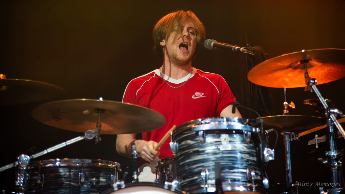 Miniwheats ๐จ๐ฆ (@minismemories) on Twitter photo . <a href="/fosterthepeople/">Foster The People</a> with <a href="/goodneighbourss/">GOOD NEIGHBOURS</a> at <a href="/HistoryToronto/">History</a> . <a href="/fosterthepeople/">Foster The People</a> with <a href="/goodneighbourss/">GOOD NEIGHBOURS</a> at <a href="/HistoryToronto/">History</a>