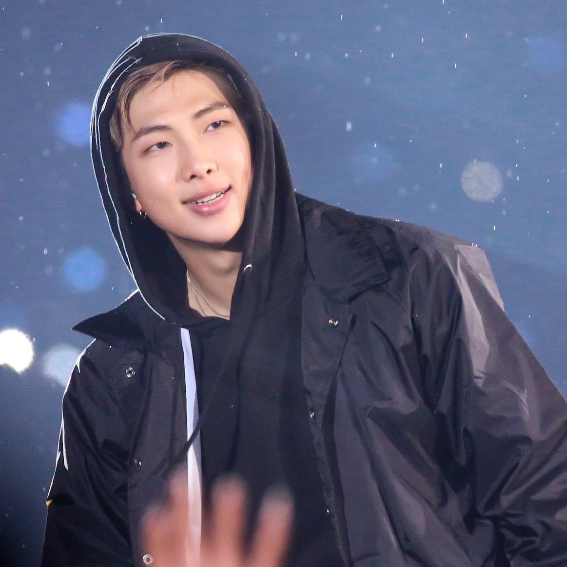 QueenOfJaye's tweet photo. Joonie.. my poetic soul mate. The one I relate to most in realms of emotion. 
Never in my life has a man left me speechless like Sir Kim. 🫠🫠 https://t.co/Gjb6n2rpBz
