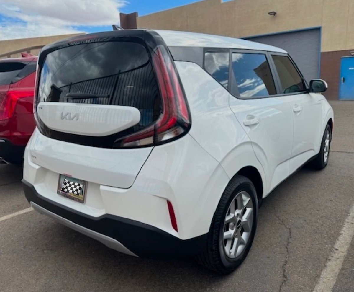 🚗You are not required to use the body shop recommended by insurance companies!🚗

Did you know you have the right to have your vehicle repaired at any shop of your choice? 
IT’S TRUE! 
YOU decide where to have your vehicle repaired, not your insurance or anyone else’s. #santan