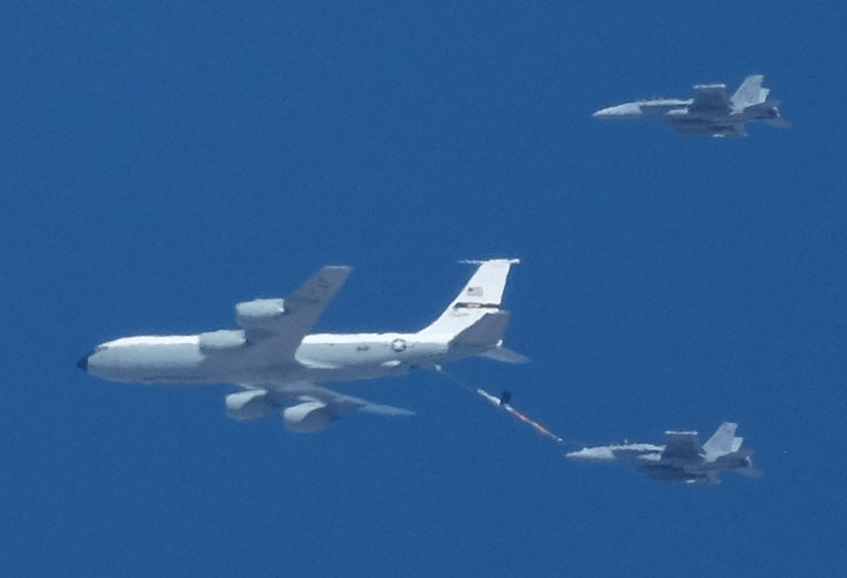 KC-135R 61-0320 ae07b3 operating today as GHOST29 at about 22,000' AMSL over  Lone Pine, California.  I wasn't receiving signals from the planes it was flying in formation with.