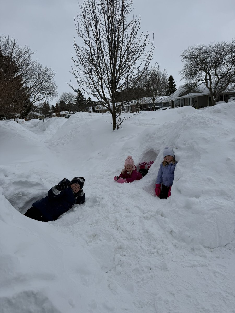 Visit up North with Dr. Anton Skaro and colleagues leading the way with #NRP #DCD in Canada. Thank you for the BonMOTS Lecture invitation. My Florida kids were in awe of the amount of snow.