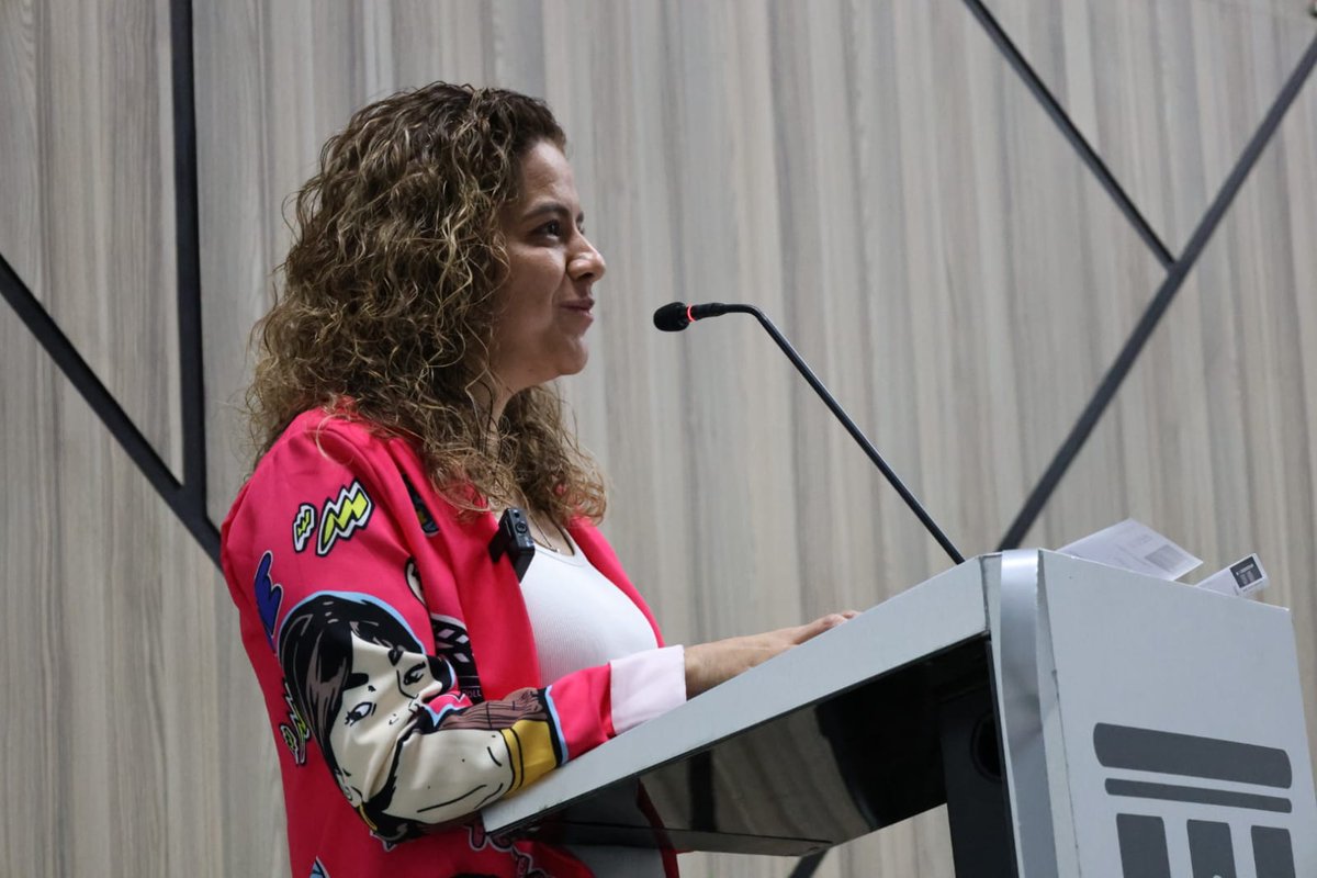 tsjoaxaca's tweet photo. "Hoy Oaxaca envía un mensaje claro: nadie está solo, nadie está lejos de la justicia. Con JUSTICIA MIGRANTE, cerramos la brecha y reafirmamos nuestro compromiso con una justicia sin fronteras, con un poder que transforma", puntualizó la Presidenta. https://t.co/AYvotp2Wc0
