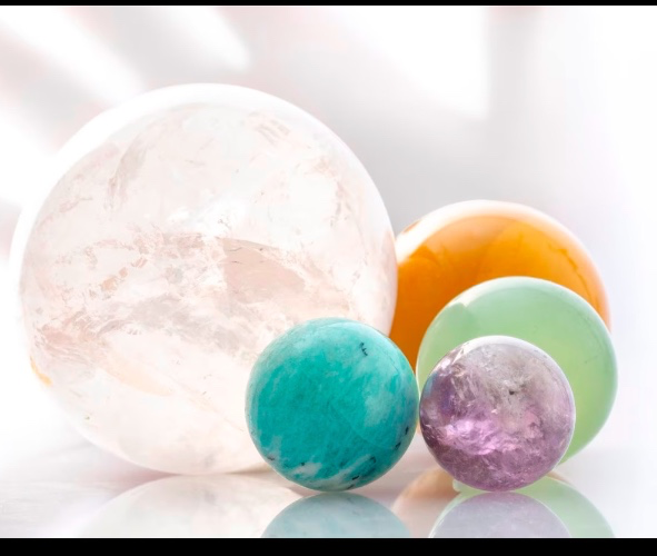 I just received Crystal spheres (Laydee’s pick) from sarcasmchad via Throne. Thank you! throne.com/laydee_bookhav… #Wishlist #Throne