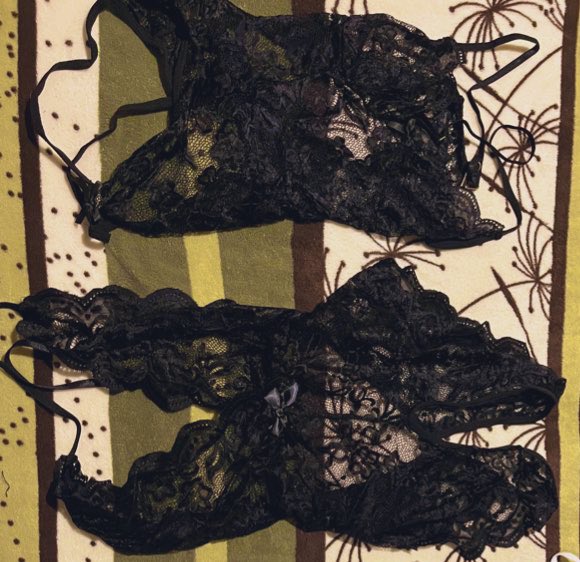 SingleRizz's tweet image. Alguna 🦄, Hotwife o Cuckold que quiera modelar un regalito? 👀