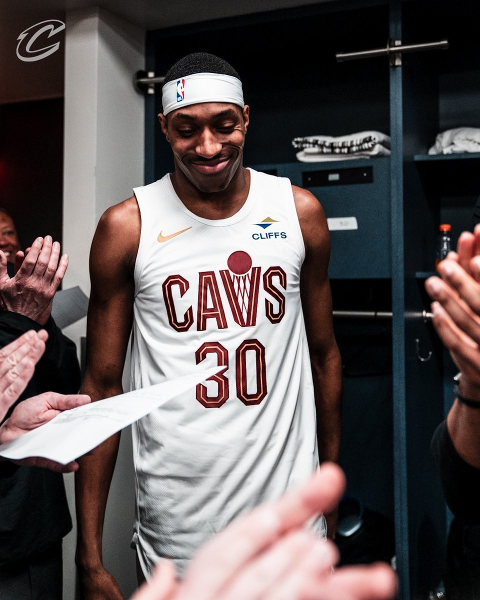 cavs's tweet photo. A special night for 3️⃣0️⃣. #LetEmKnow https://t.co/fWzpx8kJVN