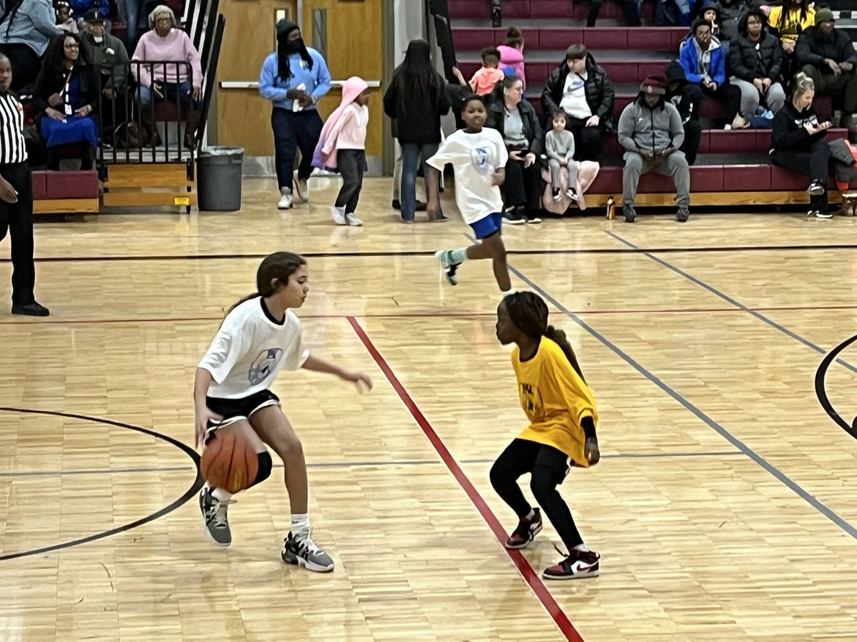 Armstrong_HSD's tweet photo. 🏀💙 Armstrong Basketball Shines! 🏆

🎉 Congrats to our Girls Team on their BIG WIN! 🎉🔥 You dominated! 💪🏽👏
💙 Shoutout to our Boys Team for playing with heart &amp; hustle! 💯🏀

Proud of both teams for giving it their all! Keep soaring, Eagles! 🦅💙 #ArmstrongPride #TheSTRONG 💪🏾 https://t.co/bIIDOS4QUY