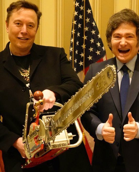 GkR2kQEWYAA1vIx?format=jpg&name=small