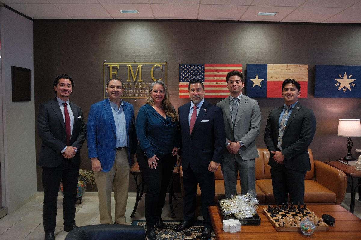 EMCStrategy's tweet photo. Our firm is 100% bipartisan. We support leaders that work across the isle to get things done for Texas and the United States. This week we had the opportunity to support our friends Congressmen Henry Cuellar (D) &amp; Tony Gonzales (R). These men deliver results for our clients. https://t.co/tjwmlGOFtG