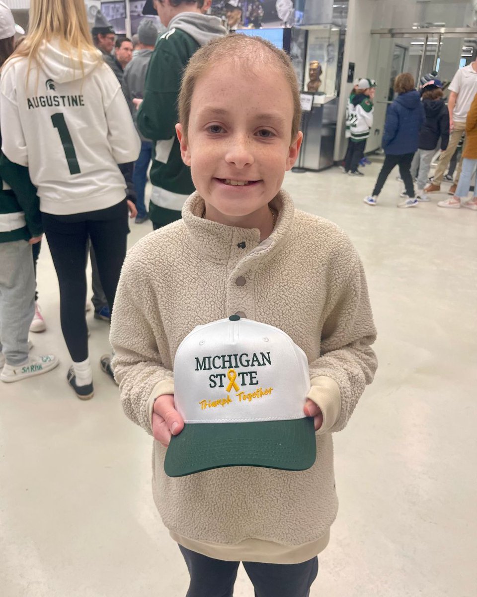 FriendsofMTF's tweet photo. Our friend Hudson was diagnosed with Medulloblastoma. After intense treatment was completed at the end of summer, he’s been cancer free! Through our Triumph Together program, he was able to have a great time at a Michigan State Hockey game and even meet some of the players after. https://t.co/AtJ5WiK50o