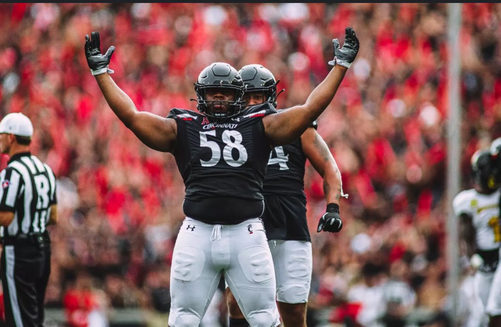 Darrius (Backfield baby 🌟‼️) Simmons (@229_d1duke) on Twitter photo Blessed to receive an offer from The University of Cincinnati #AGTG 🙏🏾<a href="/SyrupmakerC/">SyrupmakerTDClub</a> <a href="/Cairo_Football/">Cairo Football</a> <a href="/coachdjcoleman/">David</a> <a href="/TheGuruStew/">CoachStewart</a> <a href="/CoachSattUC/">Coach Satterfield</a> <a href="/RhodneyDonalds1/">Rhodney Donaldson</a> @On3Recruits Blessed to receive an offer from The University of Cincinnati #AGTG 🙏🏾<a href="/SyrupmakerC/">SyrupmakerTDClub</a> <a href="/Cairo_Football/">Cairo Football</a> <a href="/coachdjcoleman/">David</a> <a href="/TheGuruStew/">CoachStewart</a> <a href="/CoachSattUC/">Coach Satterfield</a> <a href="/RhodneyDonalds1/">Rhodney Donaldson</a> @On3Recruits