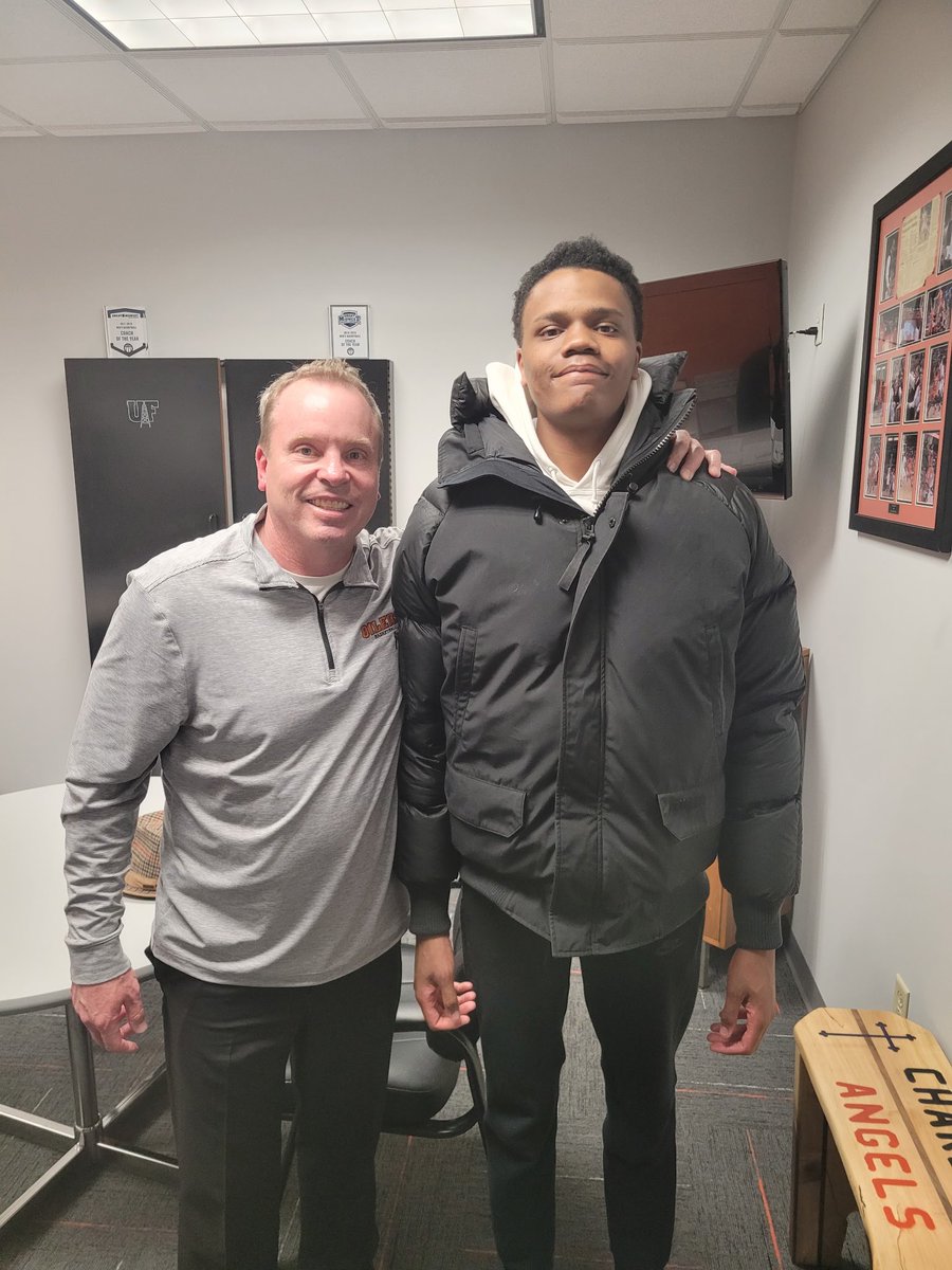 Had a great time talking with Coach Ernst and the university of Findlay staff, looking forward to getting back on campus !