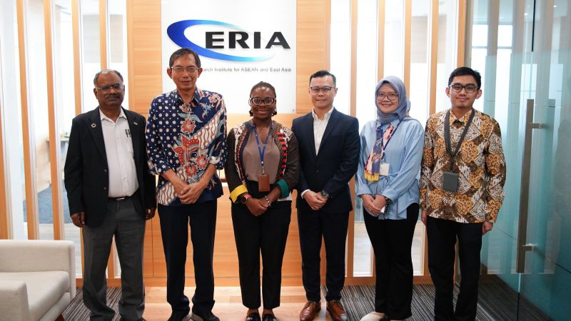 Meinhardt SUIT’s Executive Director, Innovation and Technology Development, Terence Kok recently participated as a key panelist in the inception meeting for the Digital Twins for Deep Sustainability study, held in Jakarta on 16 January and organised by the ERIA.