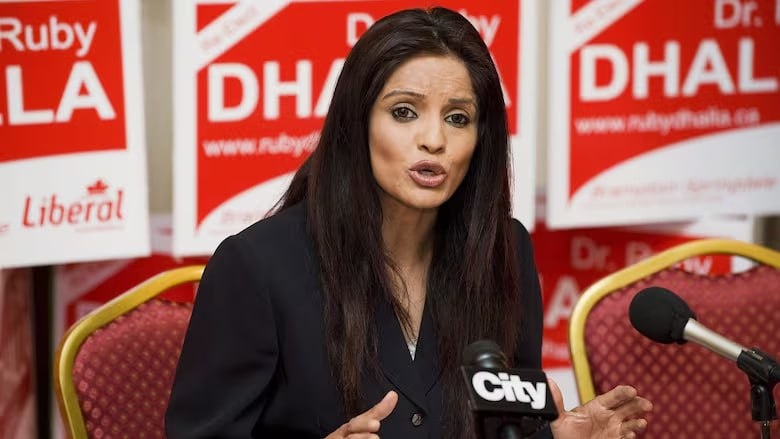 schunnaq's tweet photo. Liberal leadership candidate #RubyDhalla faces scrutiny over $21K in donations, as the party investigates potential legal limits violations.
Some donations were flagged for sharing last names and postal codes.
#Dhalla denies any wrongdoing.
#Canada #BreakingNews #Canadian https://t.co/2g49p8QXry