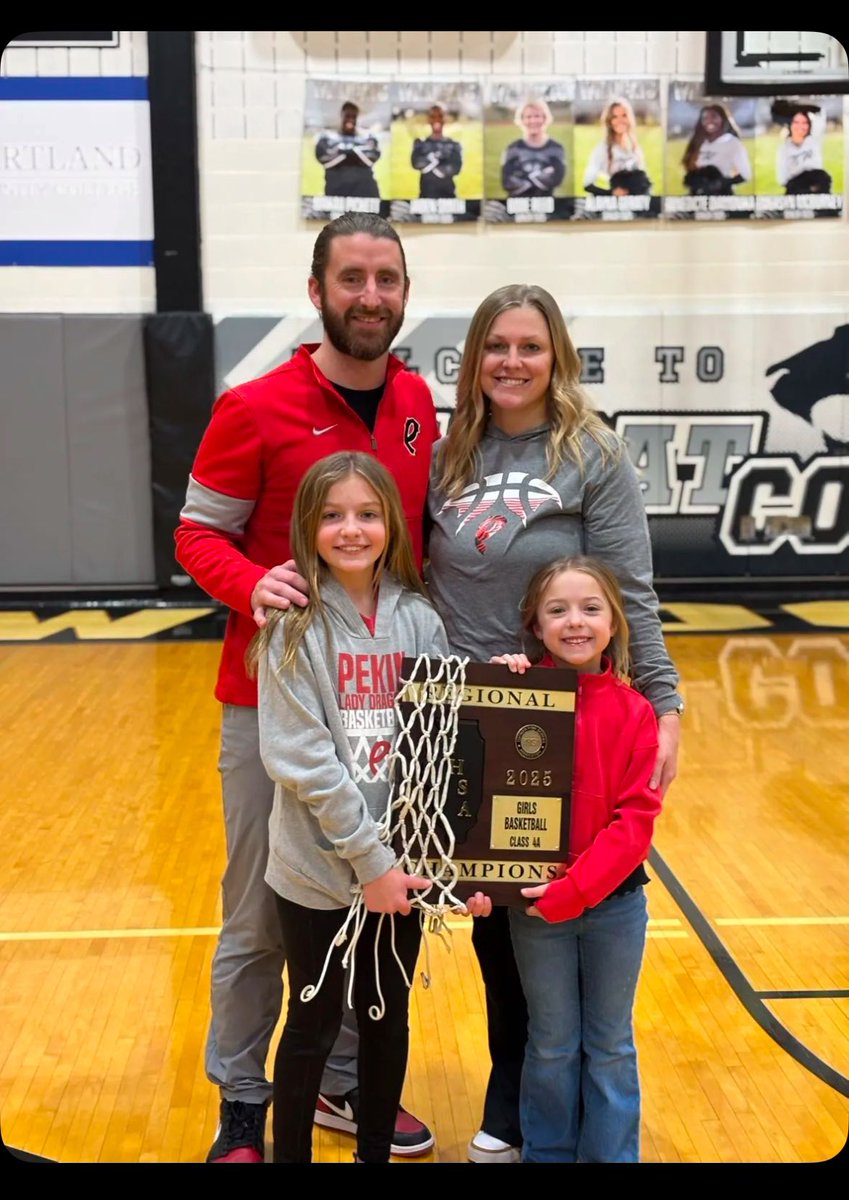 MitchNeally's tweet image. Shoutout to my guy @theejinus and the @PCHSLadiesHoops on winning their second @IHSA_IL Regional Title in program history (other was in 1980)! Hometown guy building that program up to be something to be proud of! Love ya buddy
