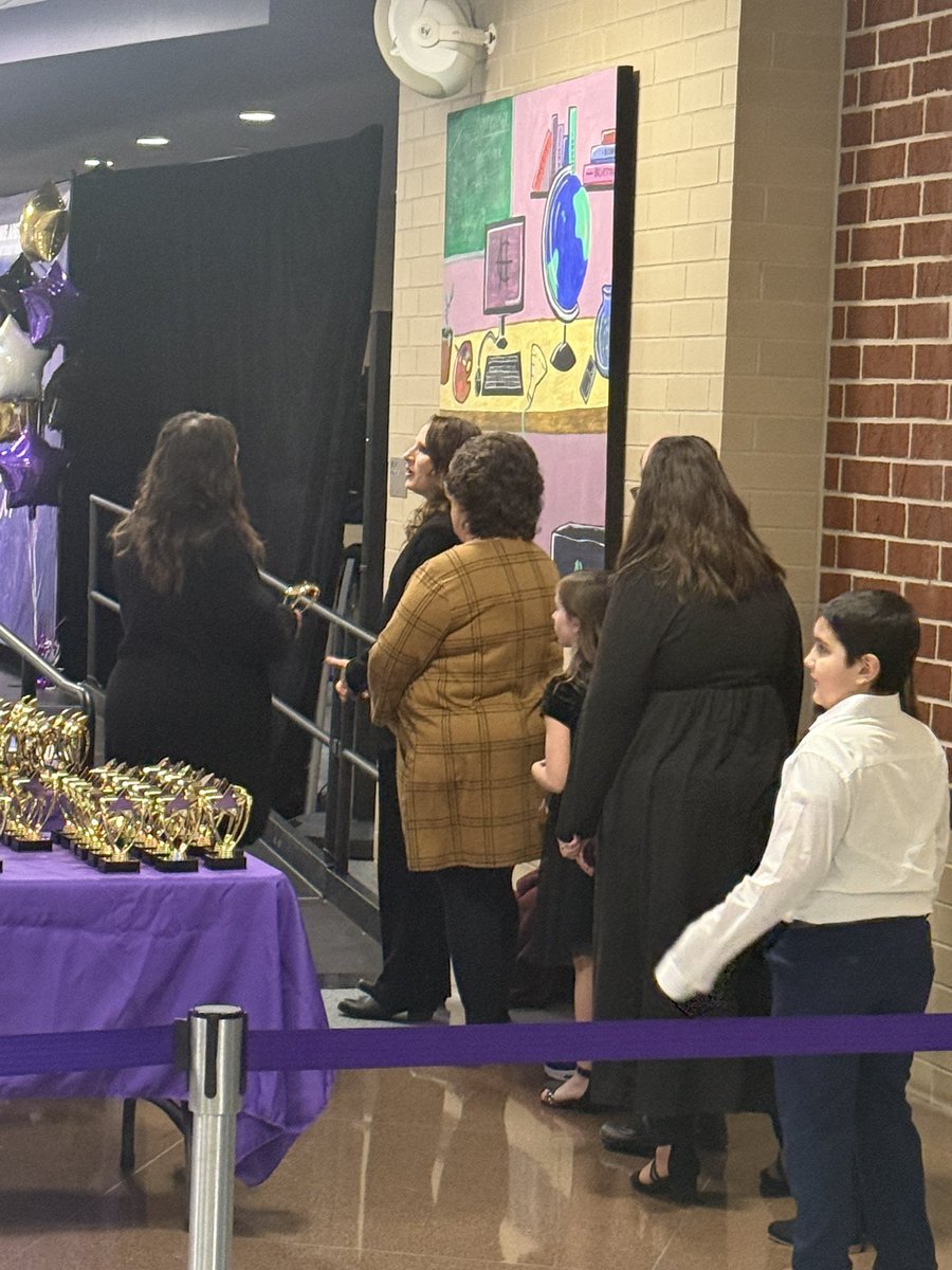 KershWayne (@kersh_wayne) on Twitter photo Some Bridgeport scholars scholar about to hit the stage! @DrLindaWatkins <a href="/ToddAHawks/">Todd Hawks</a> <a href="/MeghanHighfield/">Meghan Highfield</a> #wearewayne Some Bridgeport scholars scholar about to hit the stage! @DrLindaWatkins <a href="/ToddAHawks/">Todd Hawks</a> <a href="/MeghanHighfield/">Meghan Highfield</a> #wearewayne