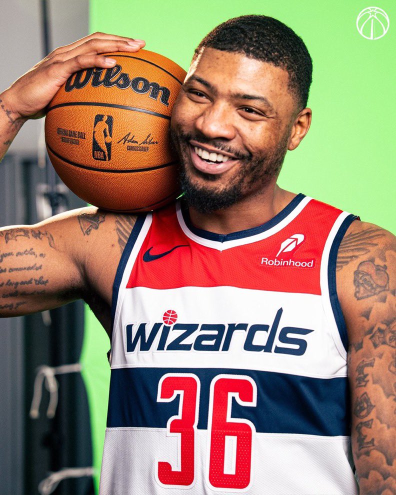 Clullen7's tweet image. #BLACKING!🤠🤴🏾. #smccrawler #marcussmart