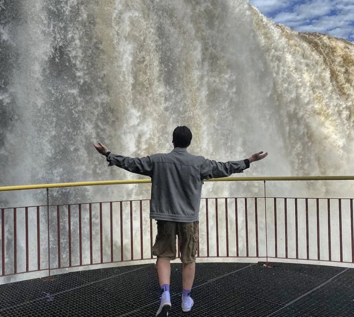 viajandopy's tweet photo. ¿Y si el domingo 2 de marzo (víspera de feriado en 🇵🇾)  viajamos a Cataratas 🇧🇷 y al Bar del Hielo ☃️?

EN VI AR… https://t.co/88xaREH2js