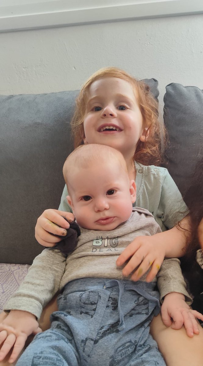 El Ejército de Defensa de Israel informa:

"Después de completar el procedimiento de identificación por parte del Centro Nacional de Medicina Forense en cooperación con la Policía de Israel, los representantes del Ejército de Defensa de Israel informaron a los miembros de la