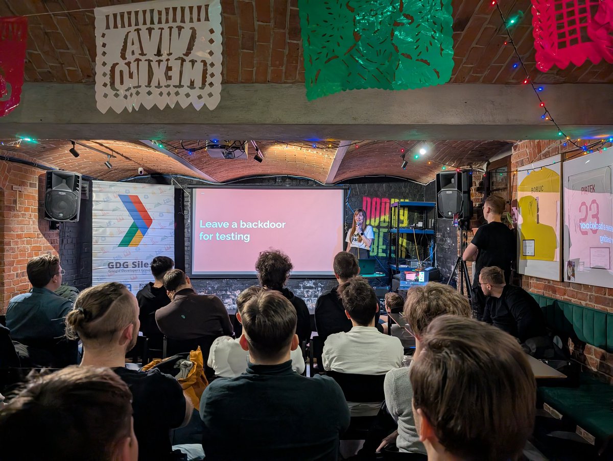 gawronlucas's tweet image. #FlutterSilesia in #Gliwice looks like #FlutterDev is strong in my neighborhood 💪