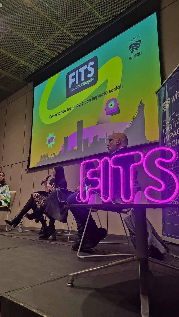 🔟🎉 ¡GRACIAS! Celebramos 10 años de innovación y tecnología social con:

👥 250 personas en Bogotá + 550 asistentes virtuales
🎤 68 especialistas 
🤝 Colaboración de 10 organizaciones
📢 40 alianzas de comunicación

Te damos la bienvenida a nuestra comunidad

cc <a href="/desdewingu/">Wingu</a>